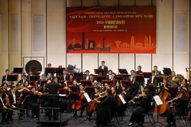 Le concert du Nouvel An 2026 « Vietnam – Chine : voisins d’amitié » s’est tenu le 7 février à Hanoï, célébrant l’amitié, la paix et la coopération entre les deux pays. Photo: VNA