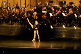 Le concert Vietnam Airlines Classic Hanoi 2024 de Vietnam Airlines allie à la perfection musique classique et ballet. Photo : Internet