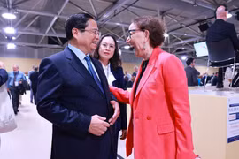 Le Premier ministre Pham Minh Chinh et Rebeca Grynspan, Secrétaire générale de la Conférence des Nations Unies sur le commerce et le développement (CNUCED). Photo : VNA