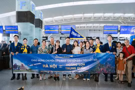 Vietravel Airlines a opéré avec succès son premier vol charter entre Hanoï et Huangshan, en Chine. Photo: Bnews
