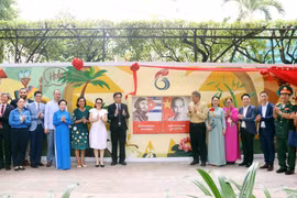 Cérémonie d'inauguration de la fresque murale célébrant l'amitié durable entre le Vietnam et Cuba. Photo: VNA