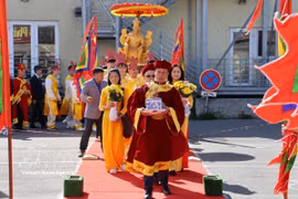 Fête des Rois Hung au Centre commercial Sapa. Photo: VNA
