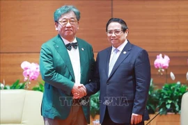 Le Premier ministre Pham Minh Chinh reçoit le directeur général de l'Institut mondial de la croissance verte (GGGI), Sang-Hyup Kim. Photo: VNA