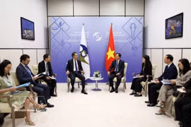 Rencontre entre le vice-Premier ministre Ho Quoc Dung et Bakytzhan Sagintayev, président du Conseil de la Commission économique eurasienne (CEE). Photo: VNA