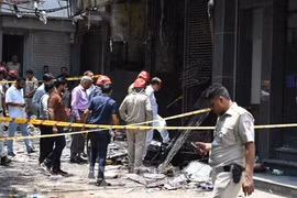 L’ambassade du Vietnam en Inde a confirmé qu’aucun ressortissant vietnamien ne figure parmi les victimes de l’incendie survenu le 3 juin au matin à l’hôtel Flourish Stay, dans le quartier de Malviya Nagar, au sud de New Delhi. Photo: Xinhua/VNA
