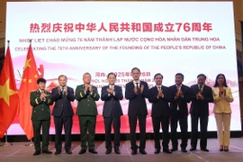 Banquet donné par l’ambassade de Chine au Vietnam, à l’occasion du 76e anniversaire de la Fête nationale de Chine ( 1er octobre 1949-1er octobre 2025). Photo: VNA
