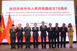 Banquet donné par l’ambassade de Chine au Vietnam, à l’occasion du 76e anniversaire de la Fête nationale de Chine ( 1er octobre 1949-1er octobre 2025). Photo: VNA