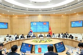Lors de la 14e session du Comité mixte sur la coopération commerciale, industrielle et énergétique et la 8e session du Comité mixte sur la mise en œuvre de l'accord commercial Vietnam-R. de Corée tenue le 14 avril 2025 à Hanoï. Photo: VNA