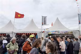 Le journal Nhân Dân participe à la Fête de l’Humanité 2025 en France. Photo: VNA