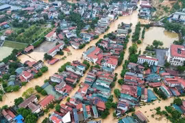 Le bilan du typhon Bualoi, des pluies diluviennes et des crues continue de s’alourdir