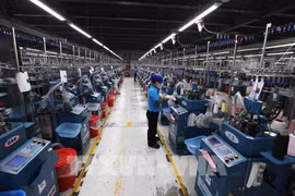 Au cours des quatre premiers mois, le Vietnam a enregistré près de 13,82 milliards de dollars d'investissements directs étrangers (IDE). Photo: VNA