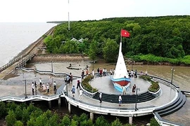 Découvrir Cà Mau, entre mangroves, pagodes et traditions vivantes