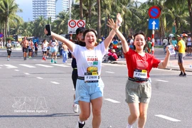Le Marathon international de Da Nang 2026 a rassemblé plus de 8 550 coureurs issus de 75 pays et territoires. Photo: VNA
