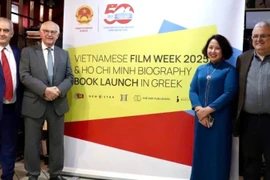 La Semaine du cinéma vietnamien 2025 a officiellement ouvert ses portes le 12 mai à Athènes, réunissant des responsables grecs, des diplomates étrangers, des habitants locaux et des Vietnamiens résidant à l'étranger. Photo: VNA