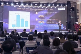 Le professeur agrégé Dang Duc Nhu, conseiller principal de Medicallaw, à la conférence HIMA 2025. Photo: VietnamPlus