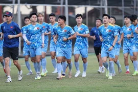 Près de 100 projections collectives pour le match d’ouverture Vietnam - Jordanie (U23). Photo: VFF