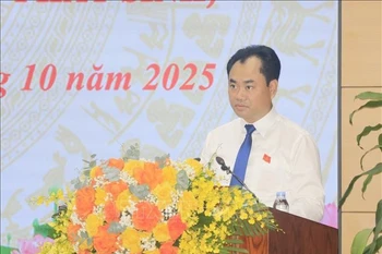 Trinh Viêt Hung, membre suppléant du Comité central du Parti et secrétaire du Comité du Parti de la province de Lao Cai pour le mandat 2025–2030, a été désigné au poste de président du Conseil populaire provincial. Photo: VNA