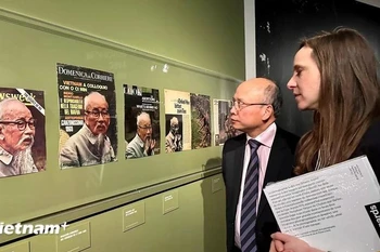Exposition "Marc Riboud. Photographies du Vietnam 1966-1976" à Paris. Photo: VNA