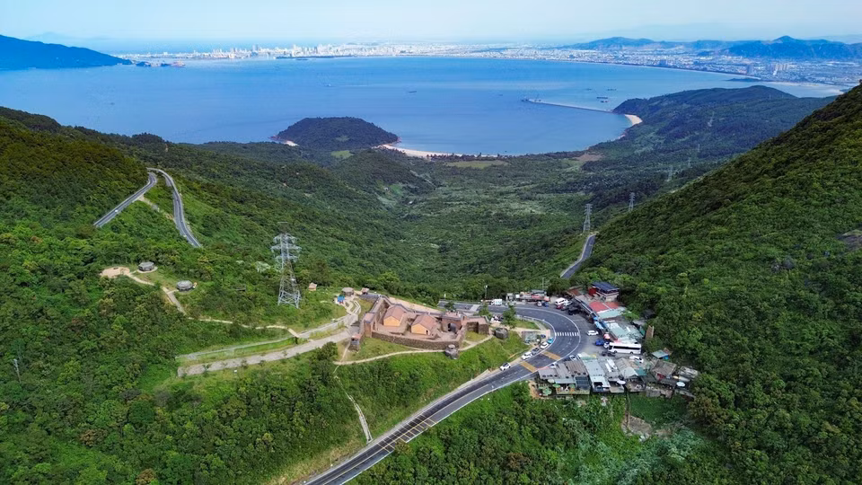 Hai Van Quan offre un panorama spectaculaire et une valeur patrimoniale exceptionnelle. Photo : VNA