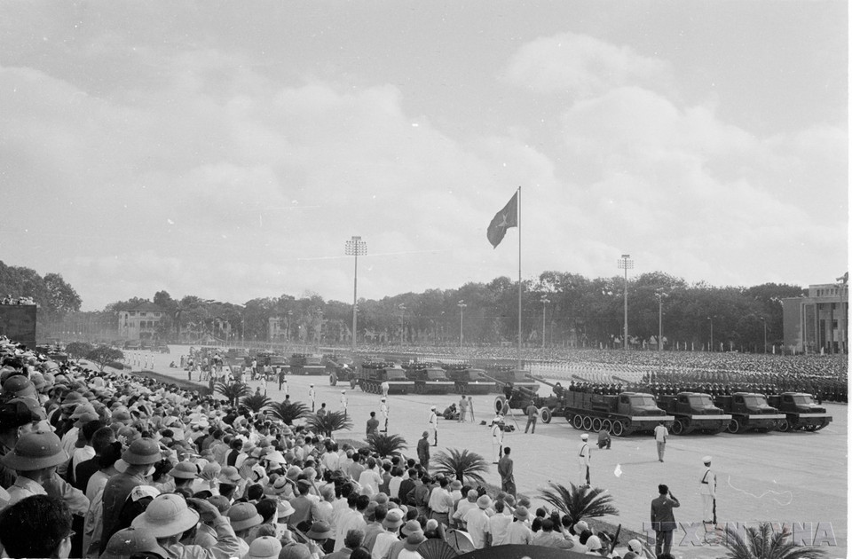 La place Ba Đinh, le matin du 2 septembre 1975. Photo : VNA