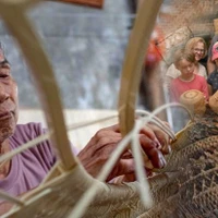 Le village de Phu Vinh est aujourd’hui le plus représentatif de la vannerie en bambou et rotin à Hanoï. Photo: Hà Nam/Nhân Dân