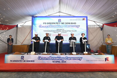 Polyester Business Acting President of FENC Donald Fan participated in the groundbreaking ceremony together with Chief Minister of Melaka State (PRNewsfoto/Far Eastern New Century Corporation) Polyester Business Acting President of FENC Donald Fan participated in the groundbreaking ceremony together with Chief Minister of Melaka State (PRNewsfoto/Far Eastern New Century Corporation)