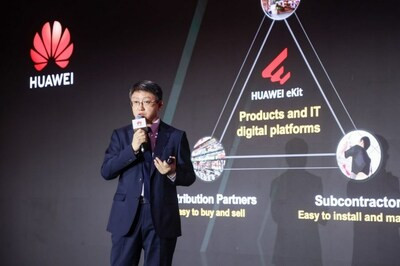 Wei Xianbin, Director of the Distribution Business Dept of Huawei Enterprise Sales Dept, delivered the speech (PRNewsfoto/Huawei Enterprise) Wei Xianbin, Director of the Distribution Business Dept of Huawei Enterprise Sales Dept, delivered the speech (PRNewsfoto/Huawei Enterprise)