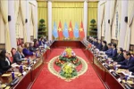 Lors de l'entretien entre le secrétaire général de l’ONU Antonio Guterres et le président Luong Cuong. Photo : VNA
