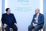 Le Premier ministre vietnamien Pham Minh Chinh (gauche) et le secrétaire général du Conseil de coopération du Golfe (CCG), Jasem Mohamed Albudaiwi. Photo : VNA