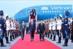 Le secrétaire général du Parti communiste du Vietnam, To Lam, est arrivé à 6h30 (heure locale), à l'aéroport international de Pyongyang pour entamer sa visite d’État en République populaire démocratique de Corée. Photo : VNA