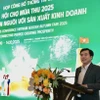 Le vice-ministre de l’Industrie et du Commerce Nguyên Sinh Nhât Tân s'exprime à la conférence de presse. Photo: VNA