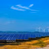 Le Vietnam prend des mesures adéquates en réduisant progressivement sa dépendance au charbon au profit des énergies renouvelables, notamment l'éolien et le solaire. Photo: VNA