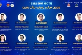 Dix jeunes scientifiques distingués par le Prix « Quả Cầu Vàng » 2025. 