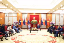 Le secrétaire général To Lam reçoit la gouverneure générale d’Australie, Sam Mostyn, lors de sa visite d’État au Vietnam. Photo d’archives : VNA