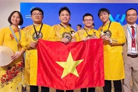 L’équipe vietnamienne a remporté quatre médailles d’or aux Olympiades internationales de Chimie (IChO) 2025. Photo: VNA