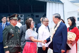 Dans l’après-midi du 31 mai, le secrétaire général du Parti communiste du Vietnam (PCV) et président vietnamien, To Lam, accompagné de son épouse Ngo Phuong Ly et d’une délégation vietnamienne de haut niveau, est arrivé à Manille. Photo: VNA