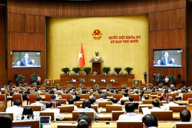 Panorama d'une séance de la 10e session de l'Assemblée nationale. Photo: VNA