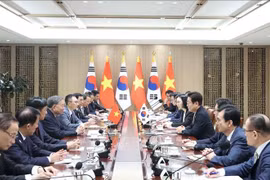 Panorama de l'entretien entre le secrétaire général Tô Lâm et le président Lee Jae Myung. Photo: VNA