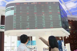 Investisseurs à la Bourse de Ho Chi Minh-Ville. Photo : VNA