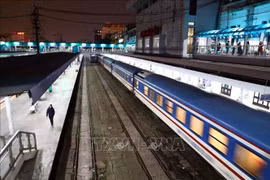 Le train Nord-Sud part de la gare de Hanoï. Photo d'archives : VNA