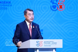 Le Premier ministre Le Minh Hung s'exprime lors de l'événement. Photo: VNA