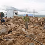 De fortes pluies ayant frappé la province montagneuse de Lai Chau du 15 au 17 juillet ont provoqué des crues soudaines et des glissements de terrain, entraînant d'importantes pertes humaines et matérielles. Photo : VNA