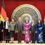 La vice-présidente de l’Assemblée nationale vietnamien, Nguyen Thi Thanh,rencontre le vice-président du Bundestag allemand, Bodo Ramelow. Photo: VNA