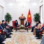 Le ministre des Affaires étrangères, Le Hoai Trung, reçoit le gouverneur de la préfecture japonais d'Okayama, Ibaragi Ryuta. Photo: ministère des Affaires étrangères