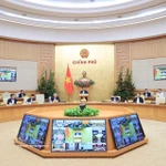 Le Premier ministre Pham Minh Chinh préside la réunion périodique du gouvernement de février. Photo: VNA