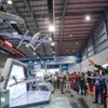 Zone d’exposition présentant les équipements électroniques du groupe Viettel lors du Salon international de la défense du Vietnam 2024. Photo : VNA