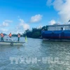 À Huê, les bateaux situés sur le chemin du typhon Fengshen ont été rappelés au port. Photo: VNA
