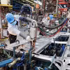 Production automobile à l’usine de Ford Vietnam, coentreprise entre Ford Motor Company, grand constructeur automobile américain, et la société Song Cong Diesel. Photo : VNA