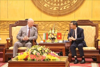 Le président de l'Assemblée nationale bulgare se rend à Ninh Binh