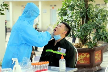 COVID-19: Aider Quang Ninh à multiplier les tests de dépistage